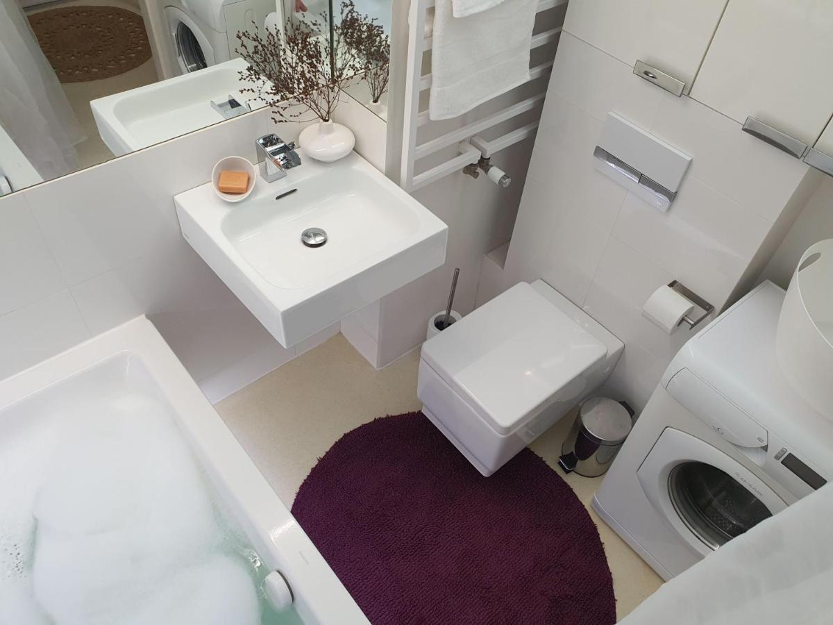 브로츠와프 Whitebeeapartament 아파트 외부 사진