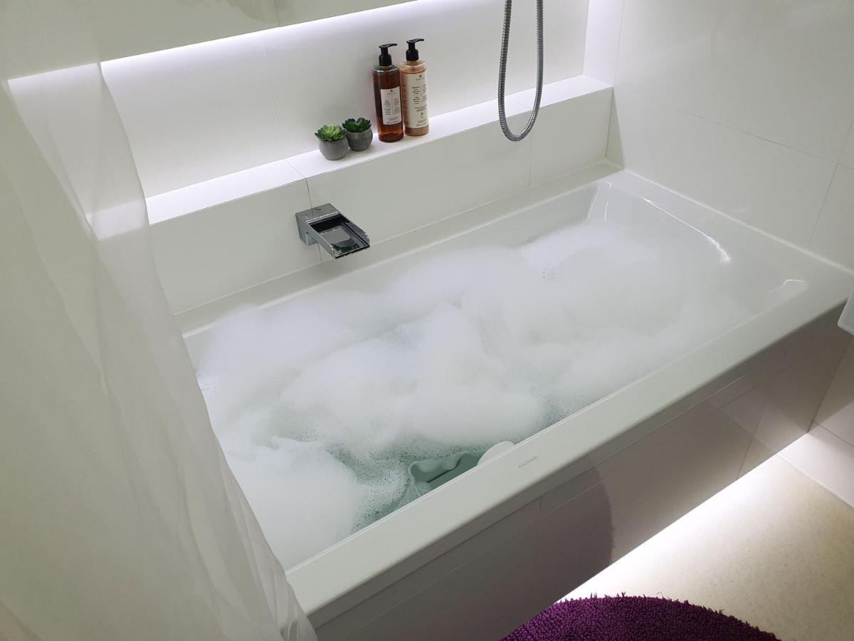 브로츠와프 Whitebeeapartament 아파트 외부 사진